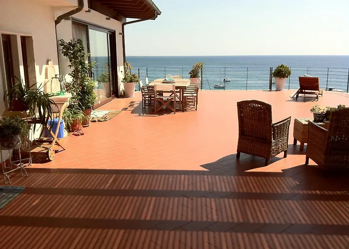 Palace Vista Mare Bed & Breakfast