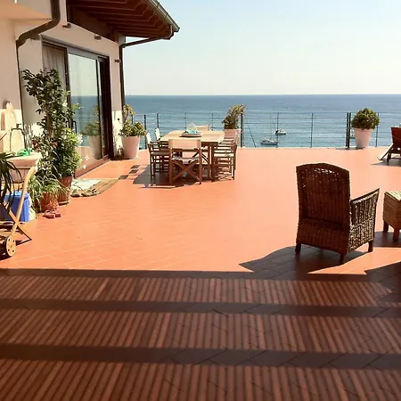 Palace Vista Mare Bed & Breakfast