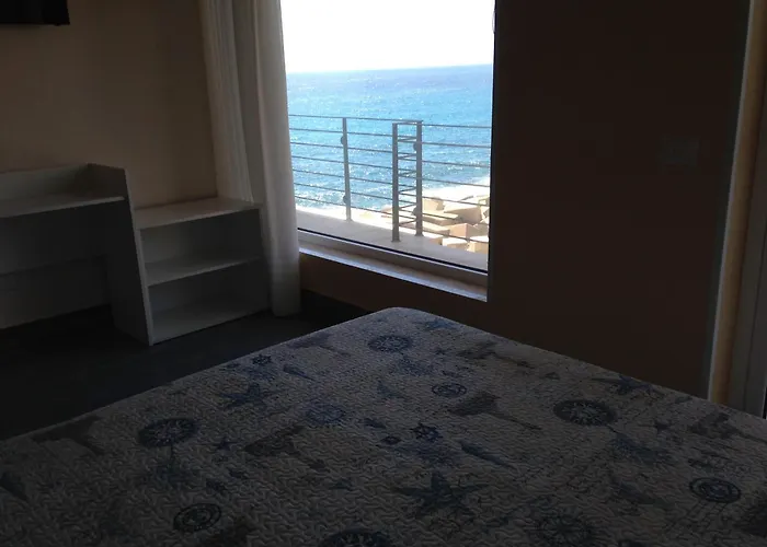 Oda ve Kahvaltı Palace Vista Mare 3*