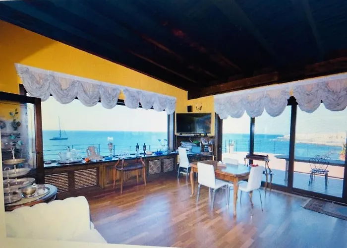 Oda ve Kahvaltı Palace Vista Mare