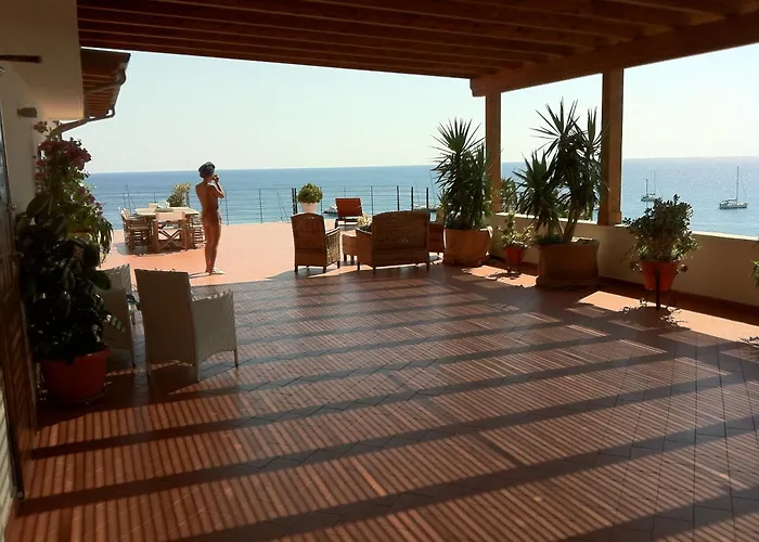 Palace Vista Mare Oda ve Kahvaltı 3*